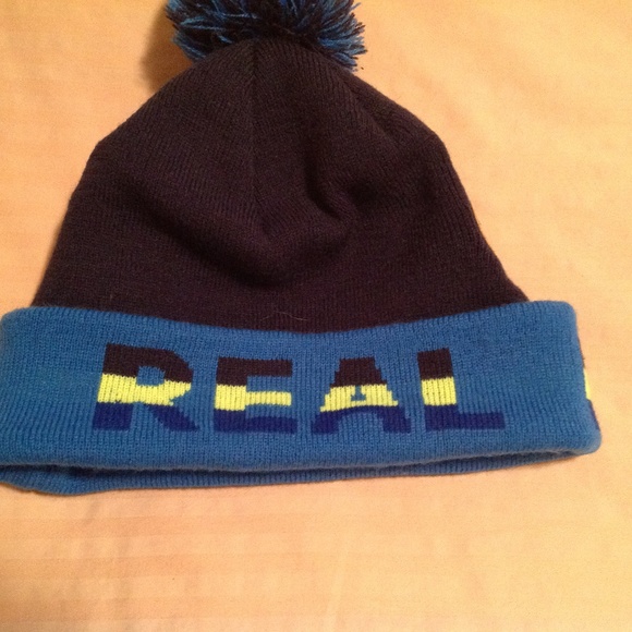 Real Madrid Beanie In Excellent Condition! - Picture 2 of 4